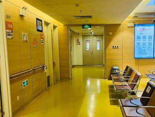 上海九龍整形醫(yī)院齙牙矯正手術費用，權威醫(yī)生介紹+價格表一覽~