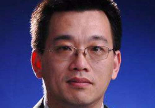 武漢吸脂醫(yī)馮幼平怎么樣？對于吸脂方面也取得了突出的成績，在整形板塊上面有著一定的造詣和知名度