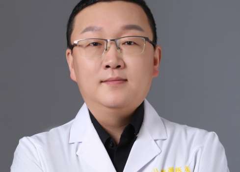 河南整形醫(yī)生楊慶賓怎么樣？在隆鼻，鼻部修復(fù)等方面也做得越來(lái)越熟練