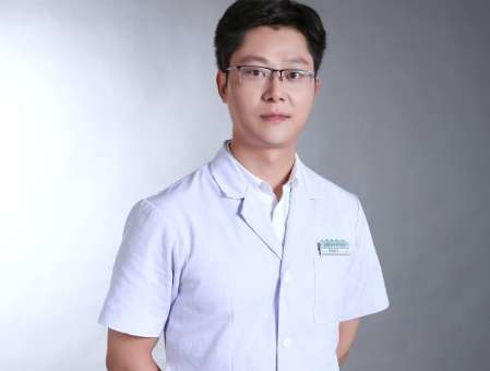 蘇州歐陽醫(yī)生雙眼皮怎么樣?在雙眼皮整形方面的技術(shù)比較精湛