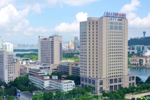 廈門大學(xué)附屬中山醫(yī)院去除皺紋怎么樣?張婧婧醫(yī)生簡介