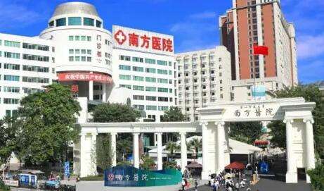 廣東胸部醫(yī)美醫(yī)院排名榜！廣州華美醫(yī)療美容醫(yī)院于20019年獲得了5a級的稱號(hào)