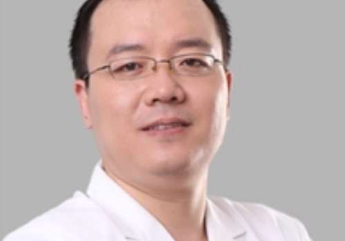 邱文苑修復(fù)雙眼皮怎么樣？吸納前沿的學(xué)識(shí)，掌握更多的技巧