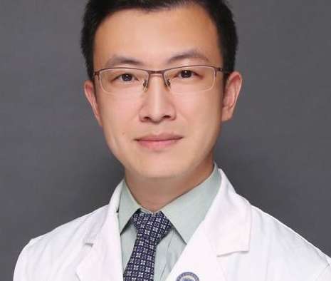 整形醫(yī)生劉菲眼袋怎么樣？能夠根據(jù)每位求美者的眼袋情況來提供合適的操作