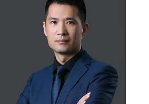 李樹(shù)平醫(yī)生做雙眼皮怎么樣？是雙眼皮整形方面的專家，完成了多例的雙眼皮整形