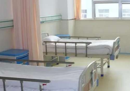南京德牙口腔醫(yī)院地址在哪里？位于南京市建鄴區(qū)雨潤大街88號-1，位置優(yōu)越