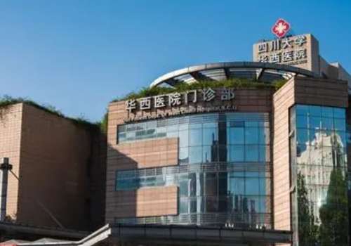 華西口腔科醫(yī)生陳嵩怎么樣？經(jīng)驗(yàn)十足，有自我獨(dú)特的技術(shù)專長(zhǎng)