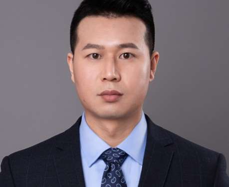 上海整形醫(yī)生梁亮怎么樣？主要研修的方向是鼻部修復(fù)整形手術(shù)，對(duì)鼻部整形尤為擅長