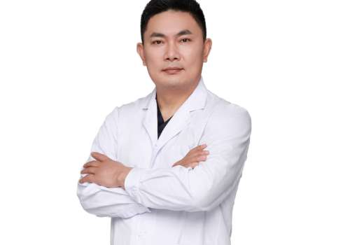 重慶楊亞?wèn)|整形醫(yī)生怎么樣？在口腔整形以及頜面方面有較高的造詣
