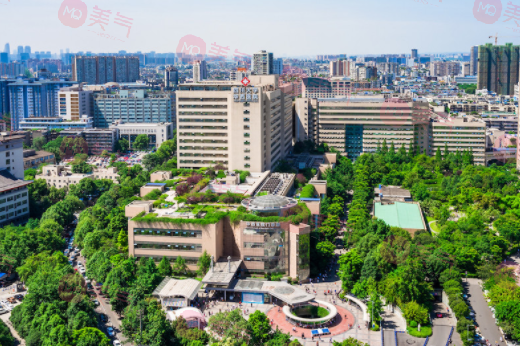 四川華西隆鼻價(jià)目表2023，熱門(mén)醫(yī)生介紹！術(shù)前必看~