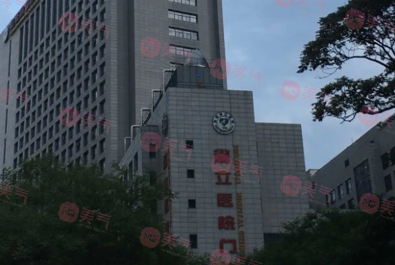 合肥植發(fā)正規(guī)醫(yī)院排名|曙光、源森 、叢生等專業(yè)機構(gòu)技術(shù)不容小覷！