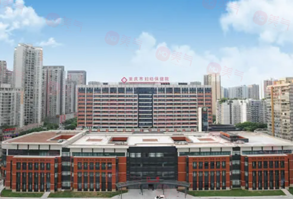 重慶做假體隆胸手術(shù)哪家好？上榜醫(yī)院個個技術(shù)超高~